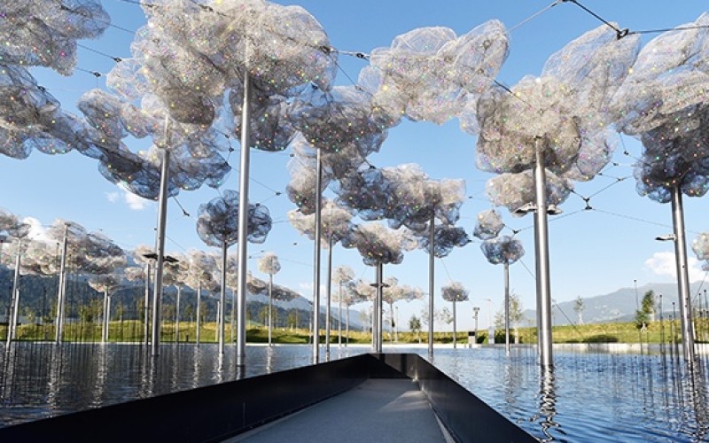 Kristallwolke/Crystal Cloud: miles de cristales brillando en las copas